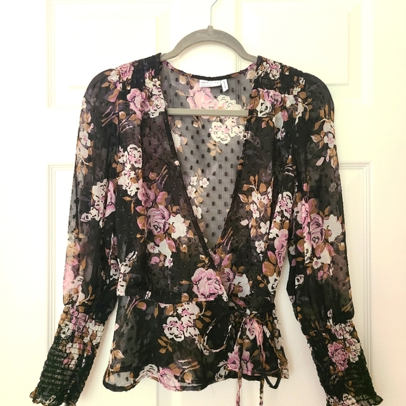 ASOS sheer wrap top in black metallic floral - Picture 5 of 13